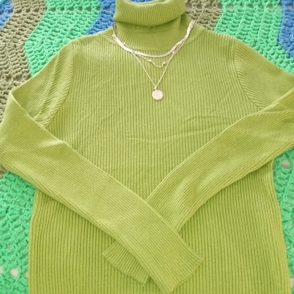 Long sleeves turtle neck sweater light weight